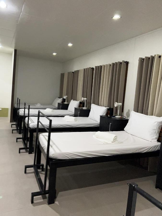 Happy Camper Hostel Coron Exterior foto