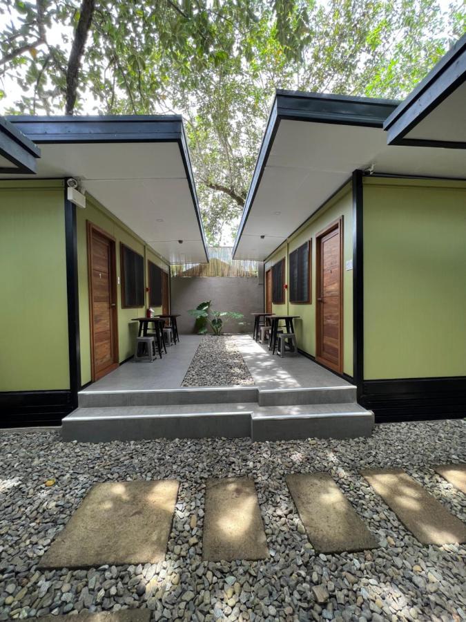 Happy Camper Hostel Coron Exterior foto